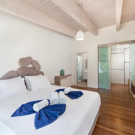 Kiotari Dream Beachfront *