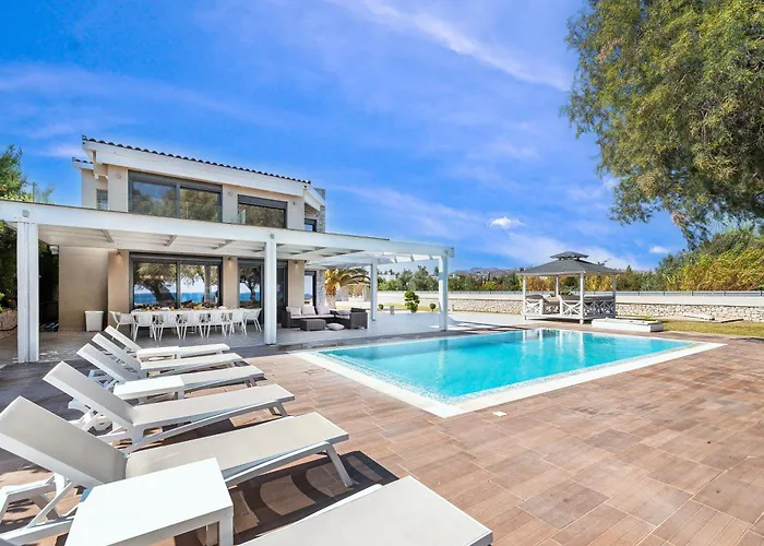 Villa Kiotari Dream Beachfront *