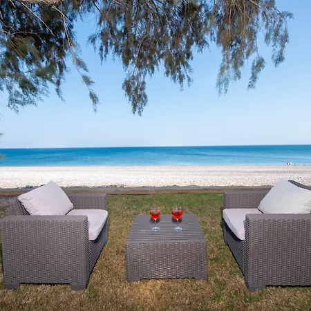 Kiotari Dream Beachfront Villa Jenádi
