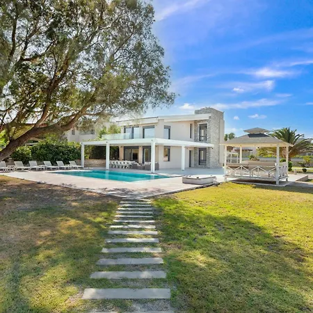 Villa Kiotari Dream Beachfront
